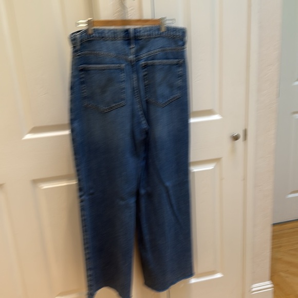 GAP High Rise Wide-Leg Denim Jeans - Picture 3 of 3